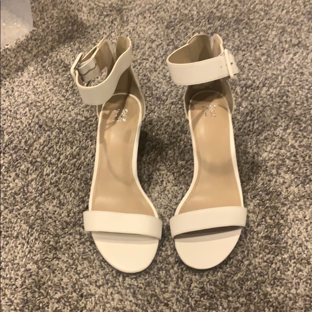 NY&CO New without tags sandals 8M
